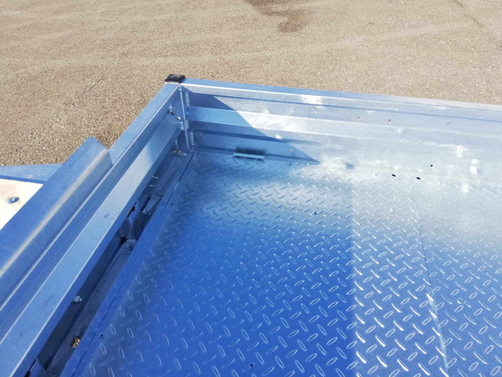 PMT 360/18 T 3500kg 185R14C