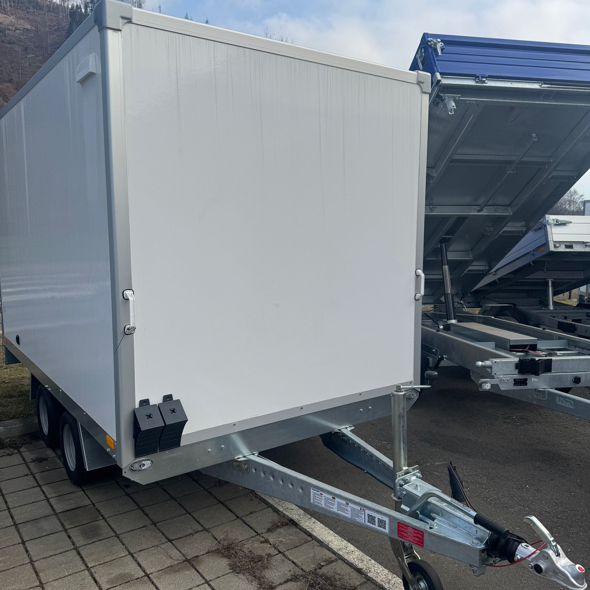 HKA 300/18 T (2700kg)