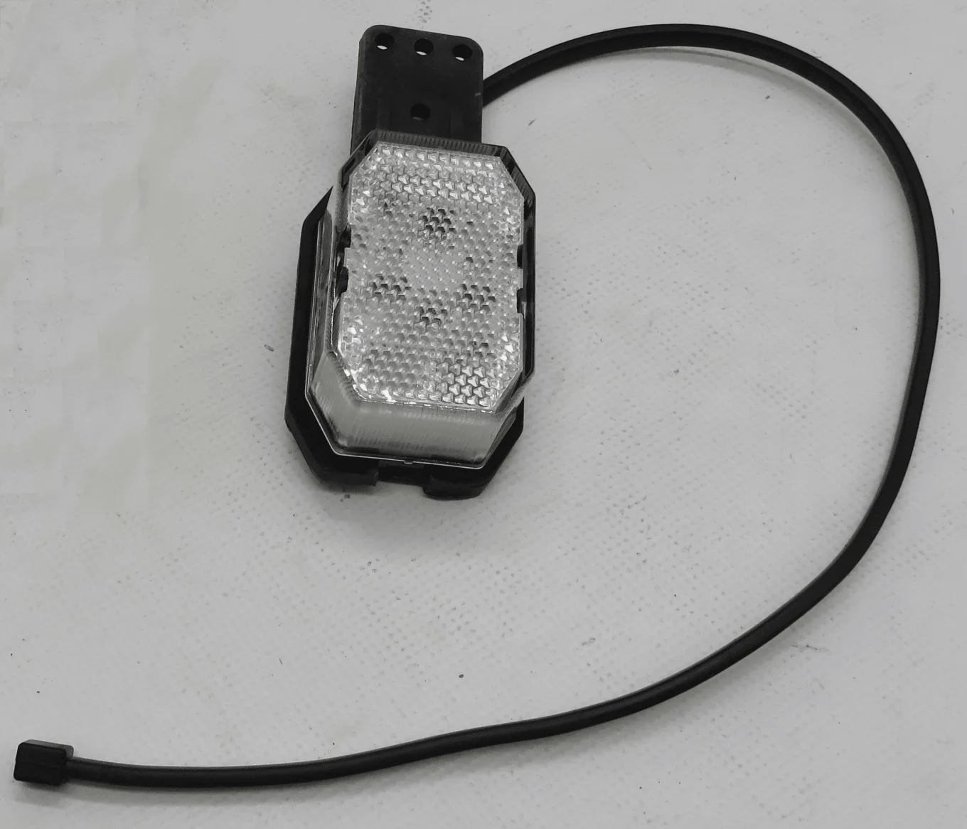 Umrissleuchte Flexipoint I LED rot/weiß Links mit Gummilasche