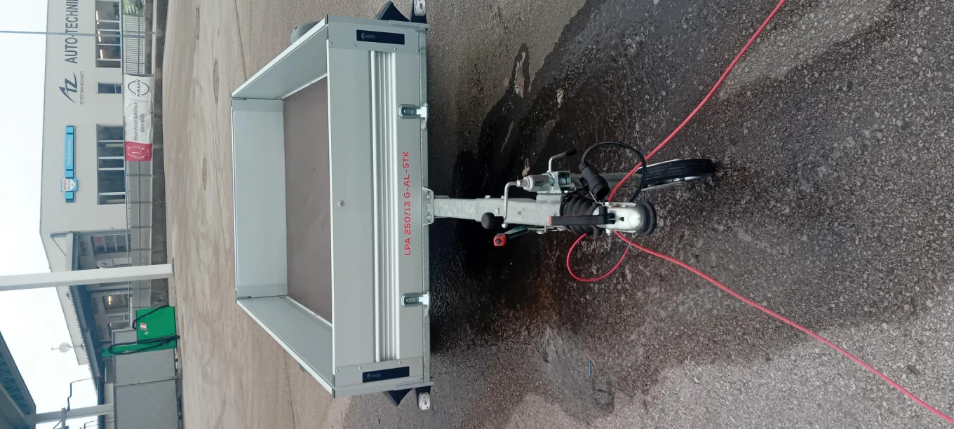 LPA 250/13 G-AL-STK Einachs, auflaufgebremst, Stirnwand klappbar