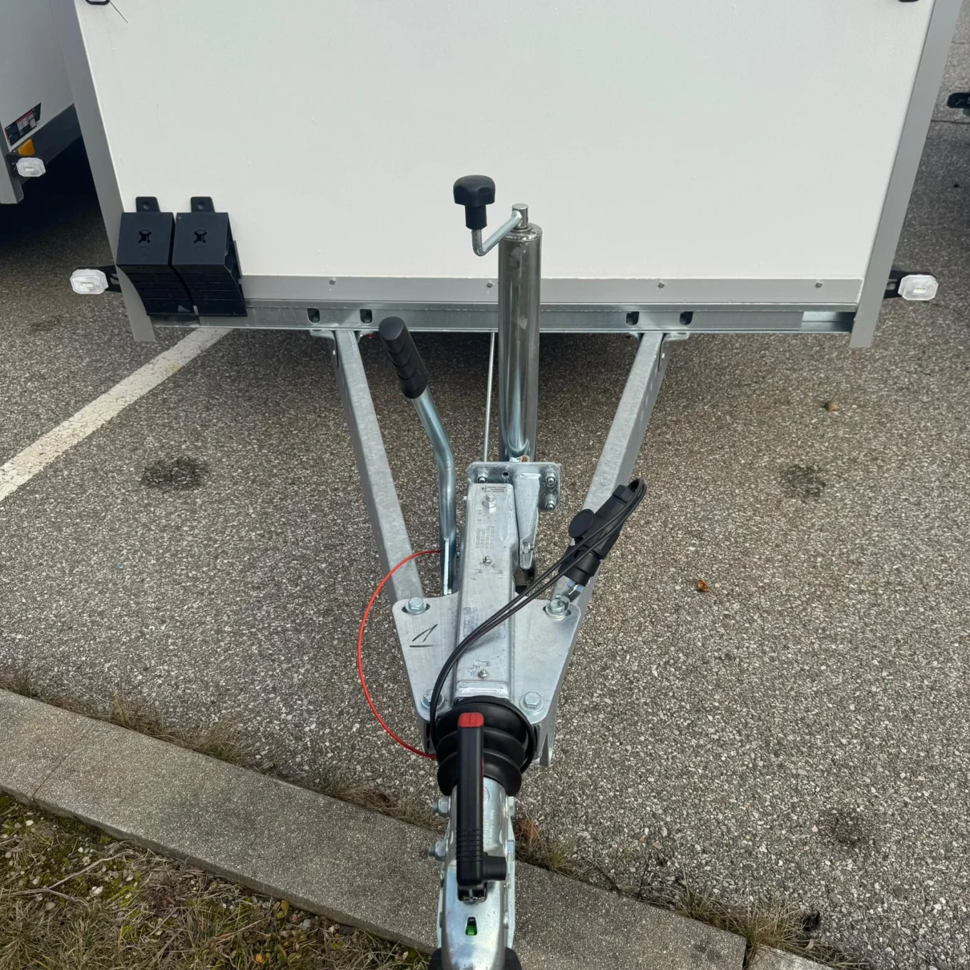 EKA 300/15 G-R (1300kg)