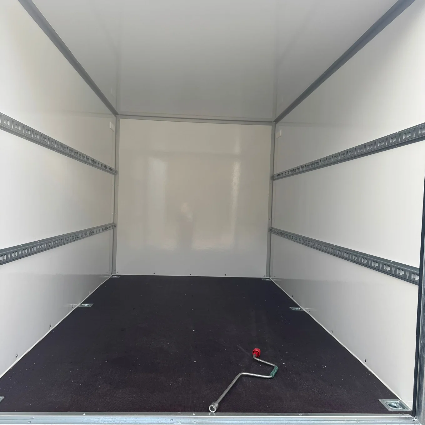 HKA 300/18 T (2700kg)