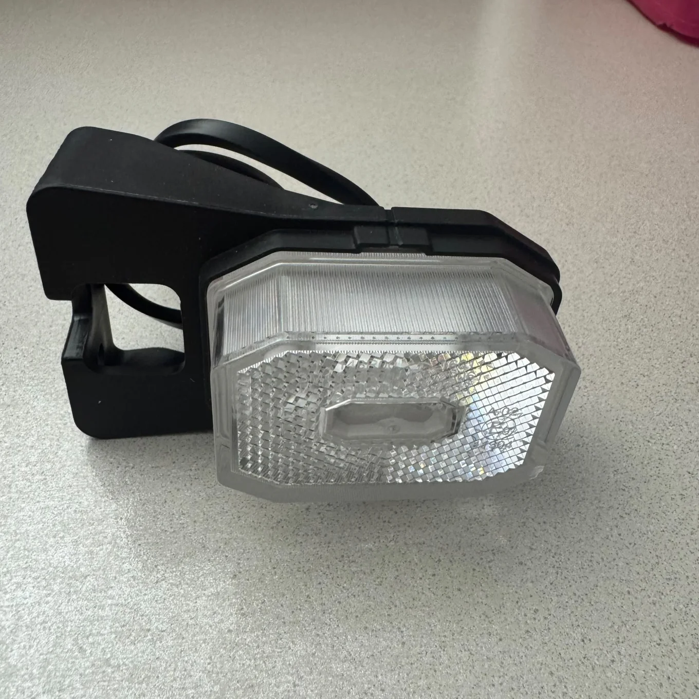 Begrenzungsleuchte  zu 12WGOT0241